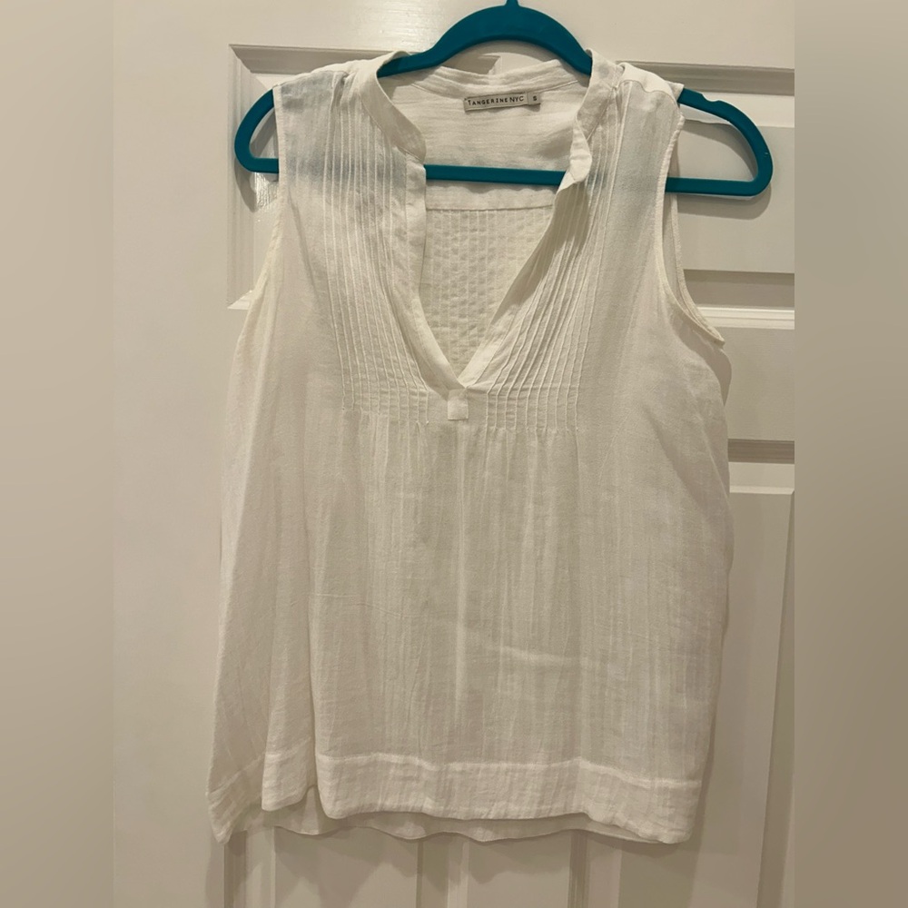 Elegant White Sleeveless Top